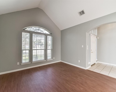 440 Mystic Trail Loop - Photo Thumbnail 16
