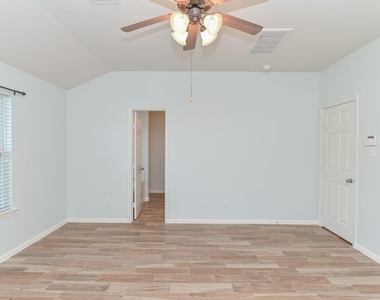 4022 Mt Everest Way - Photo Thumbnail 30