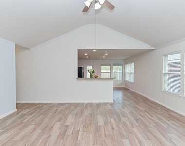 4022 Mt Everest Way - Photo Thumbnail 16