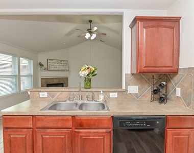 4022 Mt Everest Way - Photo Thumbnail 24