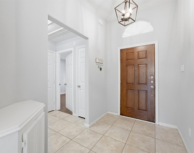 234 Darby Trails Drive - Photo Thumbnail 3