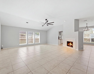 234 Darby Trails Drive - Photo Thumbnail 4