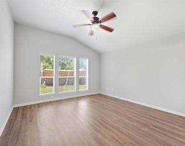 234 Darby Trails Drive - Photo Thumbnail 11
