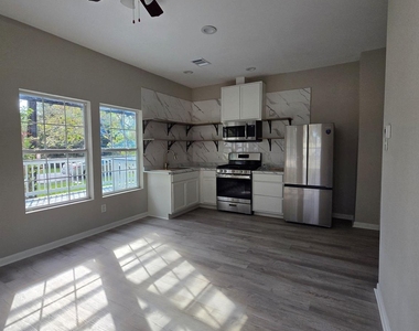 512 Hill Road - Photo Thumbnail 2