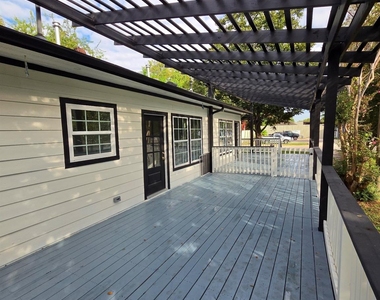 512 Hill Road - Photo Thumbnail 1