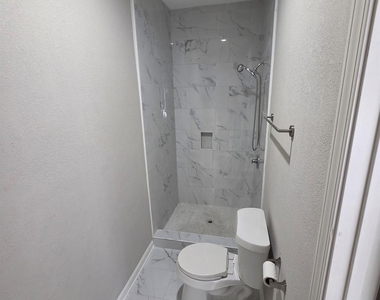 512 Hill Road - Photo Thumbnail 6
