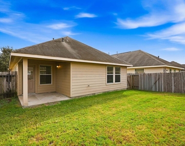 18810 N Lyford Drive - Photo Thumbnail 13