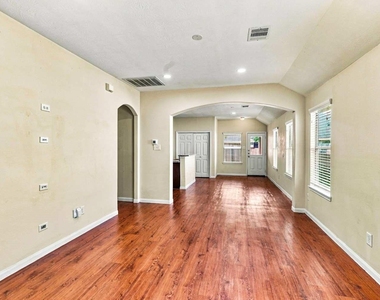 18810 N Lyford Drive - Photo Thumbnail 1
