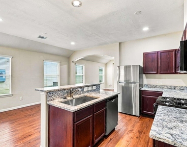 18810 N Lyford Drive - Photo Thumbnail 6