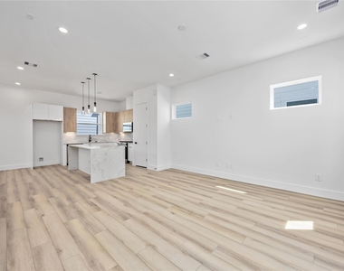 6737 Peerless Street - Photo Thumbnail 1