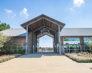 2414 Sandhill Crest Lane - Photo Thumbnail 25