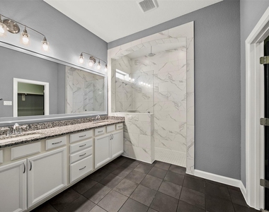 2414 Sandhill Crest Lane - Photo Thumbnail 12