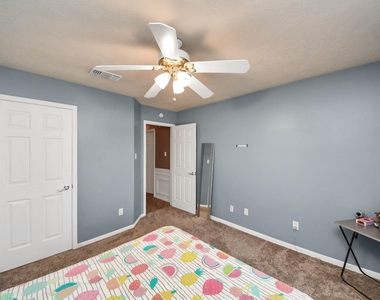 14622 Golden Cypress Lane - Photo Thumbnail 30