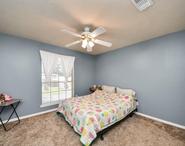 14622 Golden Cypress Lane - Photo Thumbnail 31