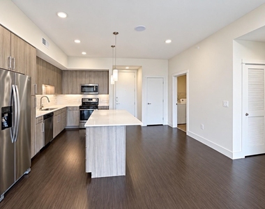 3120 Smith Street - Photo Thumbnail 3
