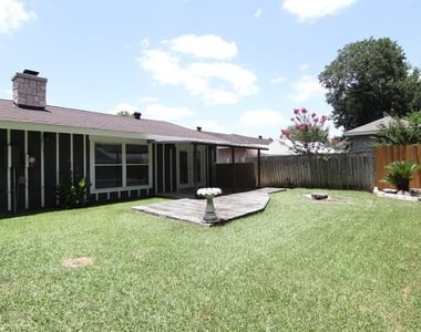 10503 Stockman Lane - Photo Thumbnail 21