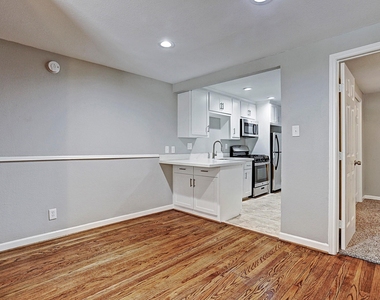 2148 Harold Street - Photo Thumbnail 2