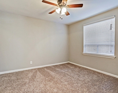 2148 Harold Street - Photo Thumbnail 6