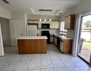2910 Grants Lake Boulevard - Photo Thumbnail 16