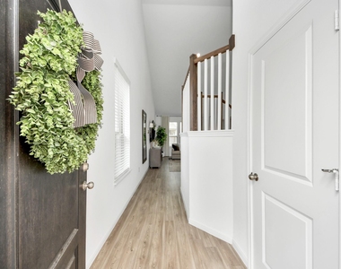 1055 Greenshank Drive - Photo Thumbnail 3