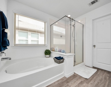 1055 Greenshank Drive - Photo Thumbnail 23