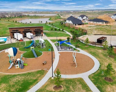 1055 Greenshank Drive - Photo Thumbnail 36