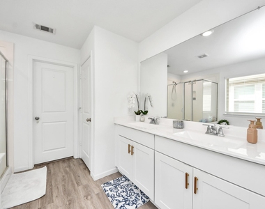1055 Greenshank Drive - Photo Thumbnail 21