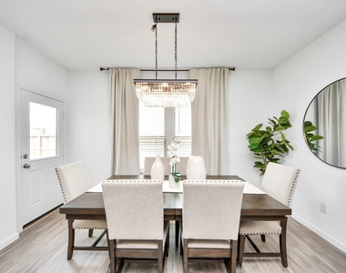 1055 Greenshank Drive - Photo Thumbnail 13