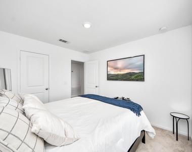 1055 Greenshank Drive - Photo Thumbnail 30