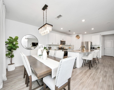 1055 Greenshank Drive - Photo Thumbnail 14