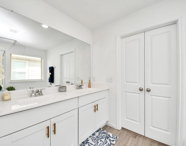 1055 Greenshank Drive - Photo Thumbnail 22