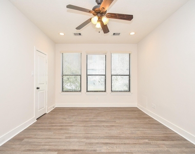2422 Navigation Boulevard - Photo Thumbnail 22