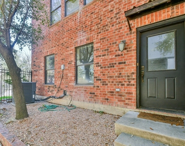 2422 Navigation Boulevard - Photo Thumbnail 1