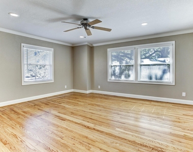 3922 Law Street - Photo Thumbnail 7