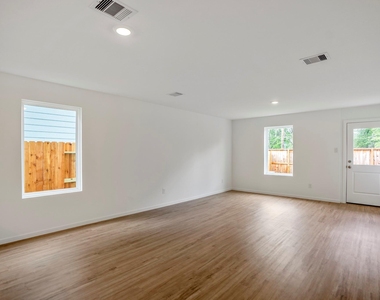 21443 Carosella Dr - Photo Thumbnail 11