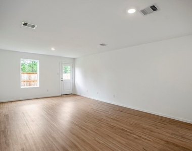 21443 Carosella Dr - Photo Thumbnail 13