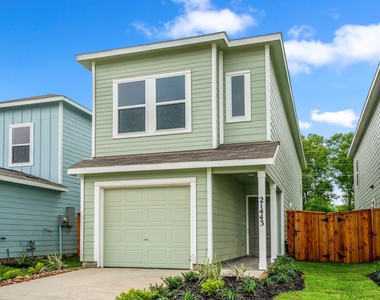 21443 Carosella Dr - Photo Thumbnail 1