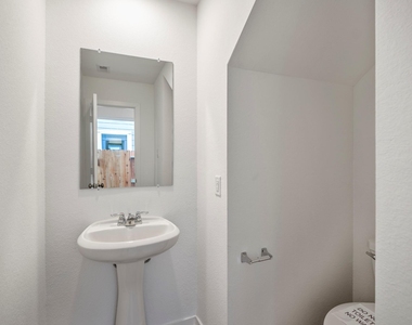 21443 Carosella Dr - Photo Thumbnail 5