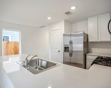 21443 Carosella Dr - Photo Thumbnail 12