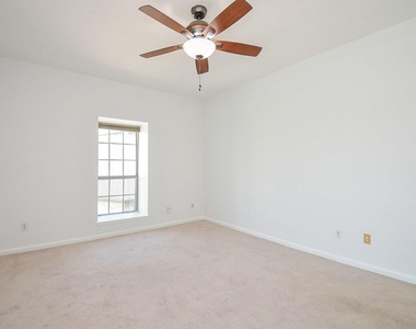 2475 Underwood Street - Photo Thumbnail 9