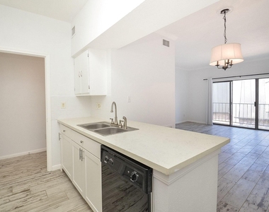 2475 Underwood Street - Photo Thumbnail 1