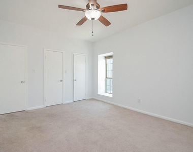 2475 Underwood Street - Photo Thumbnail 10