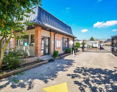 2475 Underwood Street - Photo Thumbnail 16