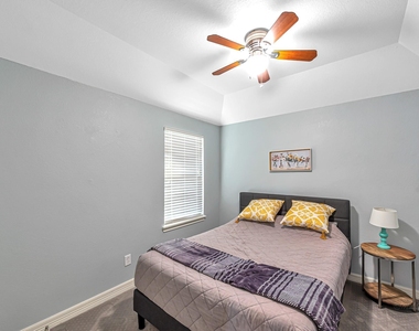 11618 Via Verdone Drive - Photo Thumbnail 30