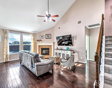 11618 Via Verdone Drive - Photo Thumbnail 13