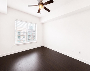 3120 Smith Street - Photo Thumbnail 5