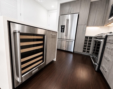 3120 Smith Street - Photo Thumbnail 2