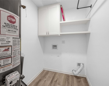 6014 Belarbor Street - Photo Thumbnail 9