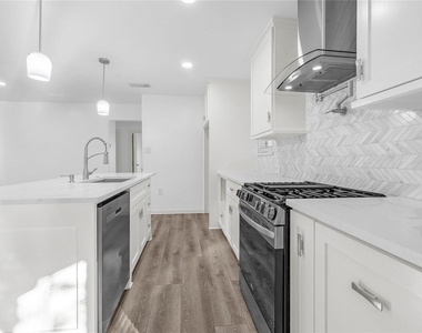 6014 Belarbor Street - Photo Thumbnail 3