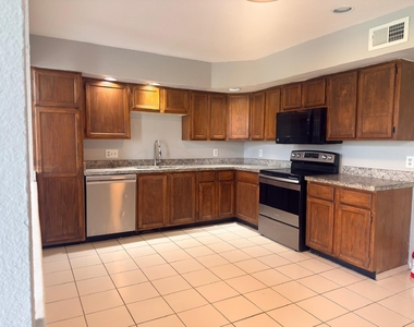 3004 Gilmar Drive - Photo Thumbnail 1